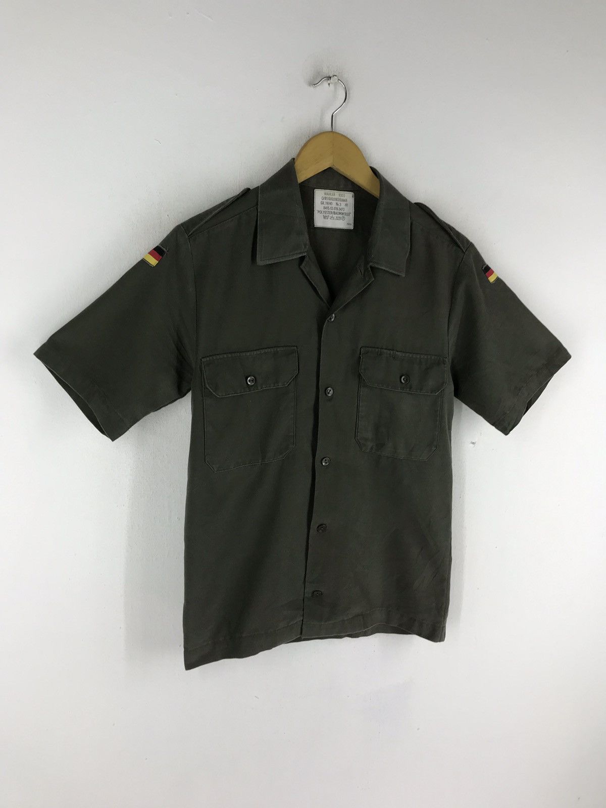 Other VTG GERMAN WAHLER 8355 MILITARY BUTTON SHIRT Size US S / EU 44-46 / 1 - 3 Thumbnail