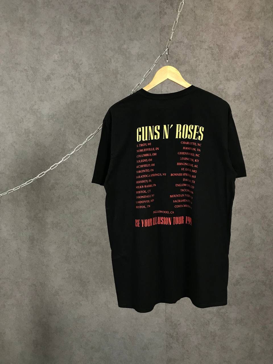 Guns N' Roses Guns N Roses vintage rock band tee Size US L / EU 52-54 / 3 - 5 Thumbnail