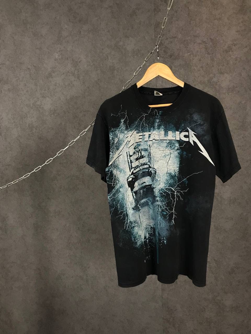 Band Tees Metallica vintage rock overprinted band tee Size US M / EU 48-50 / 2 - 1 Thumbnail