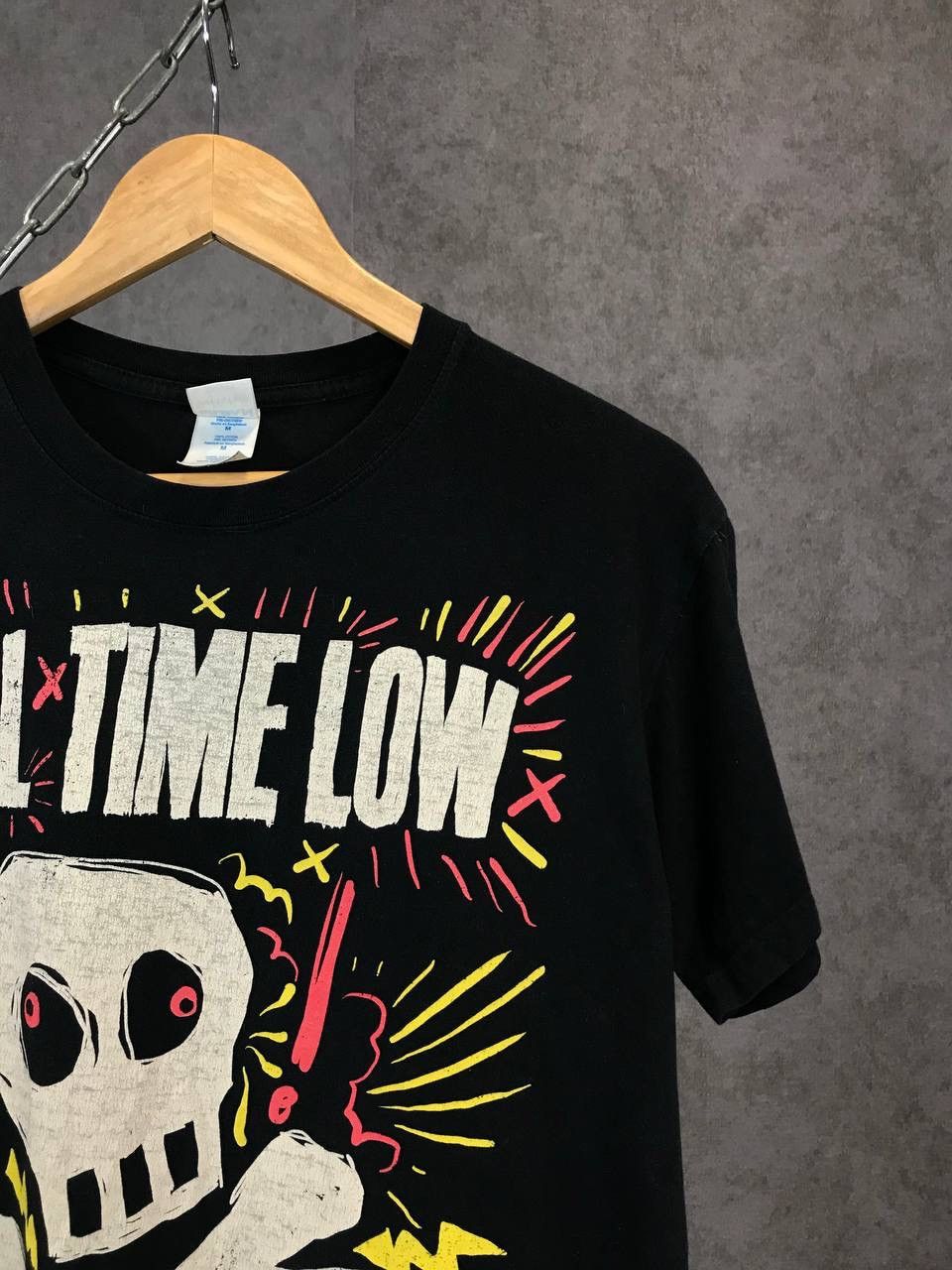 Band Tees All time low vintage rock band tee Size US M / EU 48-50 / 2 - 2 Thumbnail