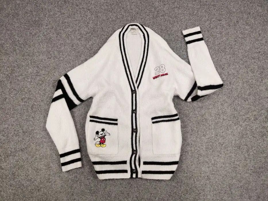 Japanese Brand Vintage 90's Japanese Disney White Knitted Cardigan Sweater Size US M / EU 48-50 / 2 - 5 Thumbnail
