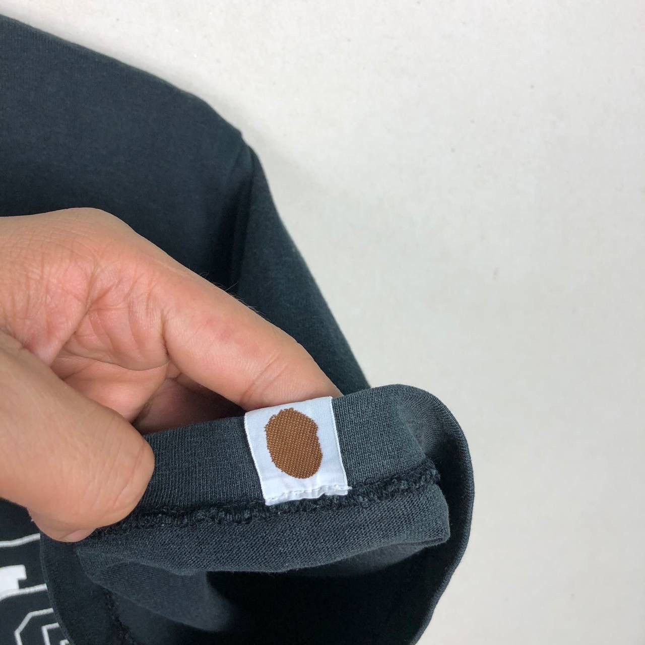 Bape Vintage Bape A Bathing Ape Busy Work Tshirt Size US M / EU 48-50 / 2 - 8 Thumbnail