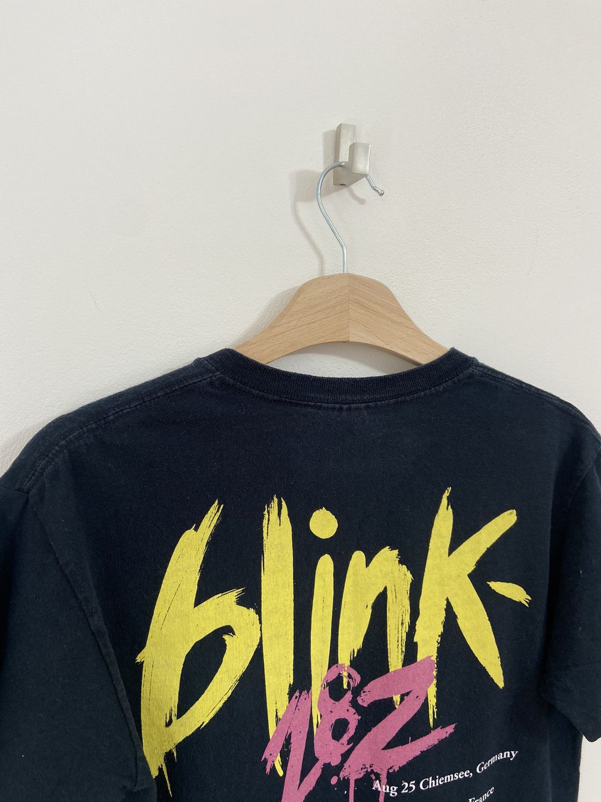 Band Tees Vintage Y2K Blink 182 Tour Band T Shirt Size US S / EU 44-46 / 1 - 14 Thumbnail