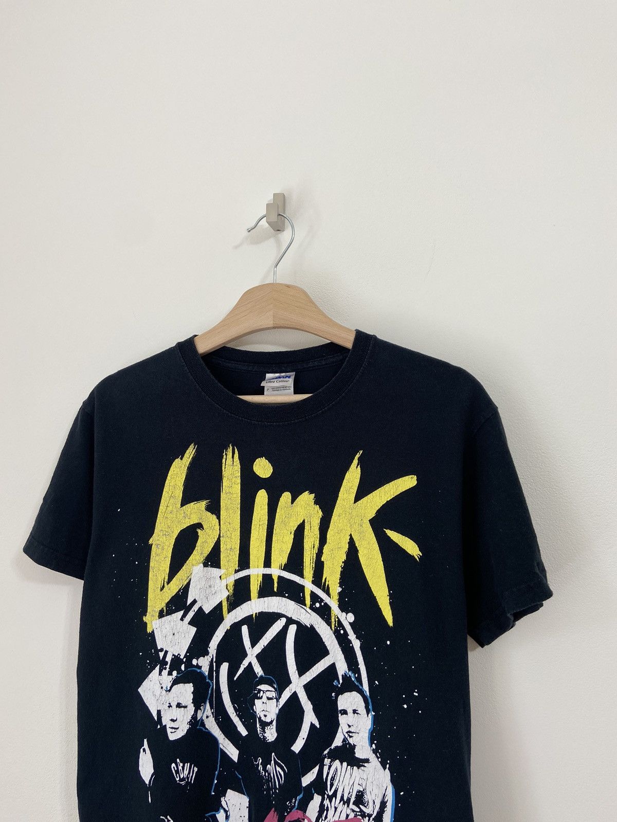 Band Tees Vintage Y2K Blink 182 Tour Band T Shirt Size US S / EU 44-46 / 1 - 2 Thumbnail