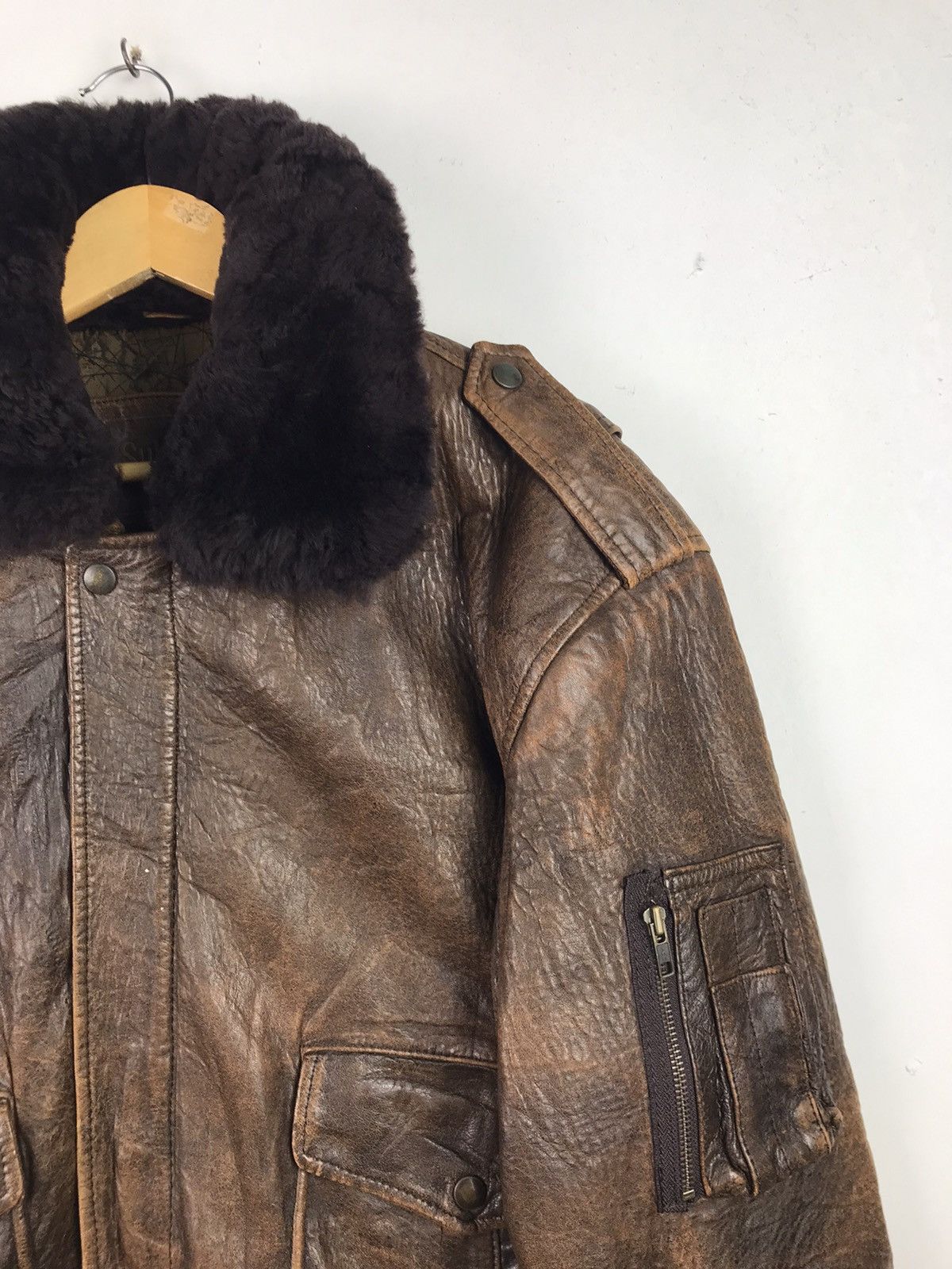 Japanese Brand Type B-3 Sub Urban Leather sherpa jacket Size US L / EU 52-54 / 3 - 4 Thumbnail