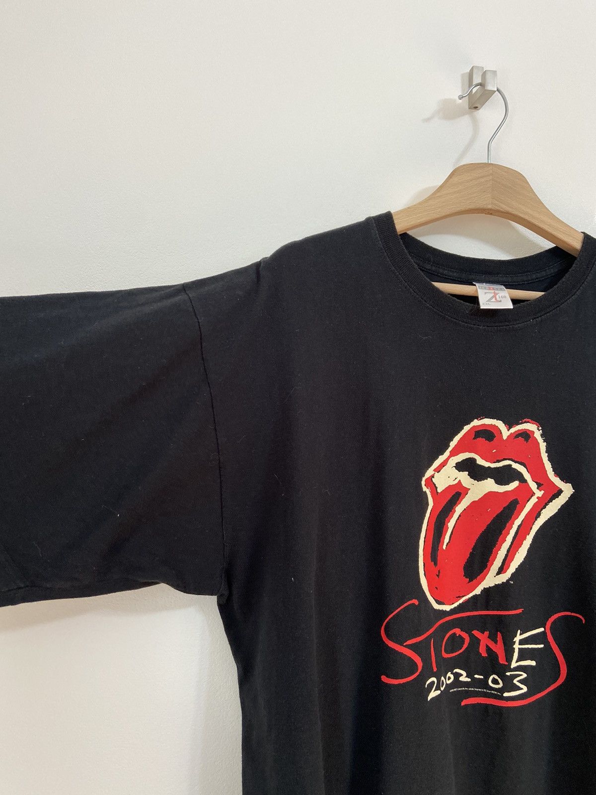 Band Tees ROLLING STONES 2002 Tour VINTAGE Tee Size US XXL / EU 58 / 5 - 6 Thumbnail