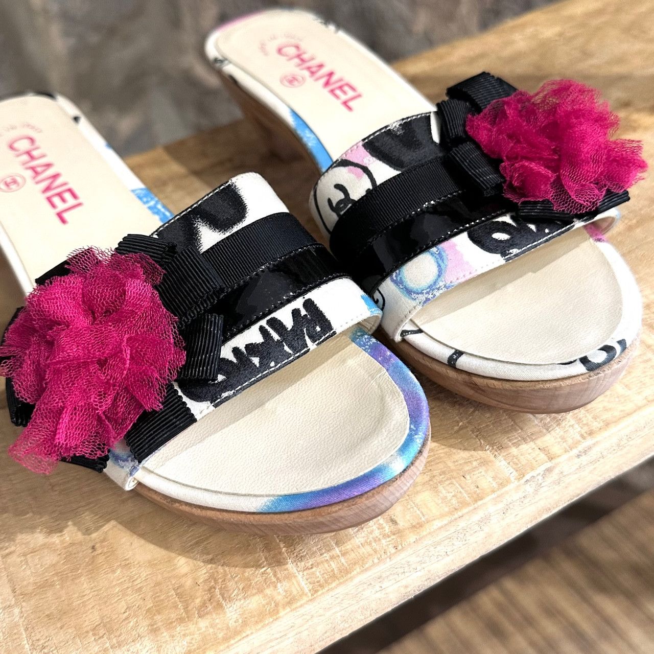 Chanel Chanel Vintage Graffiti Flower Accent Slip-on Wooden Sandals Size US 7 / IT 37 - 4 Thumbnail