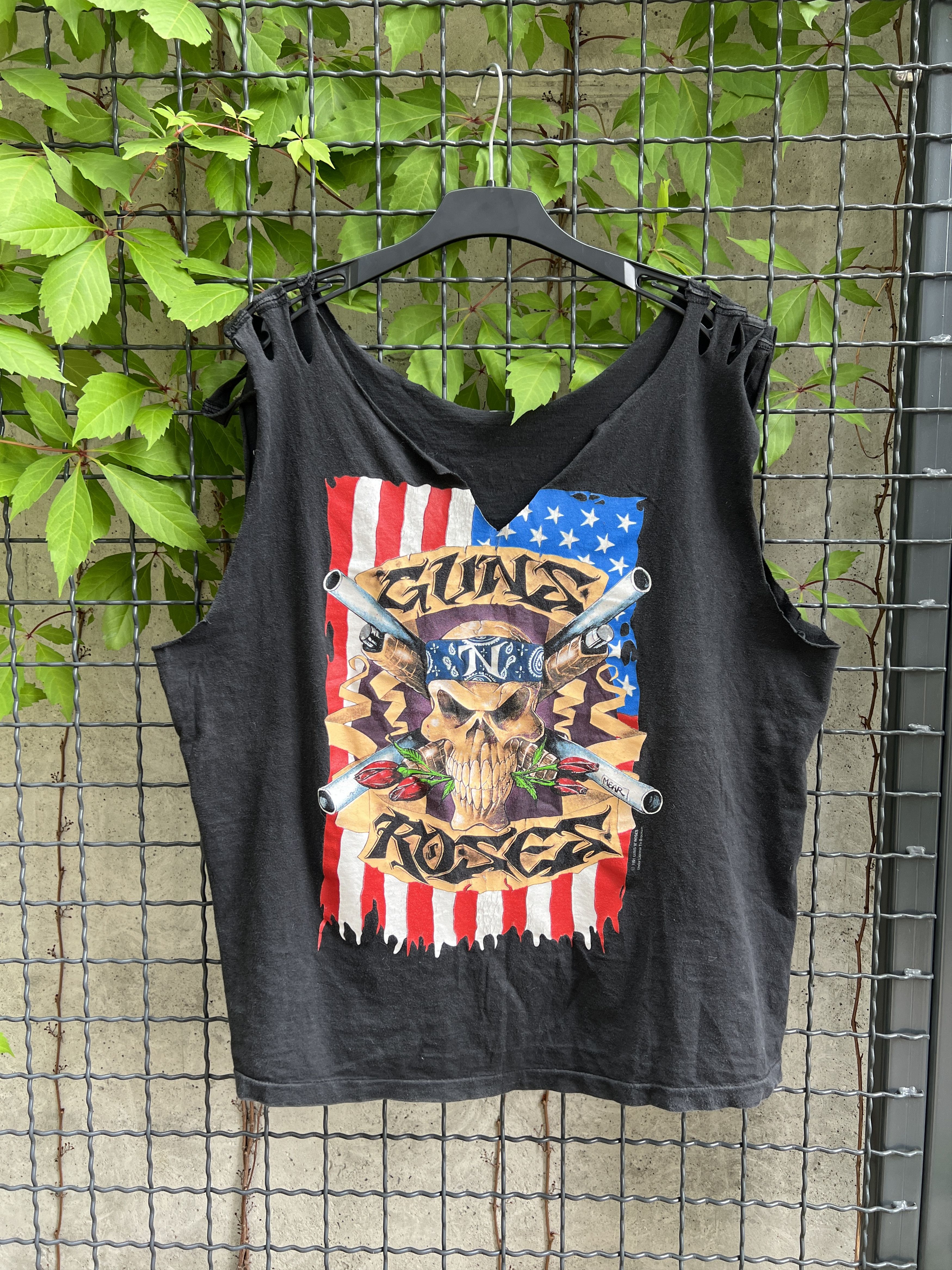 Band Tees Vintage 1991 Guns N Roses Rock Band Tank Top Shirt Size US XL / EU 56 / 4 - 1 Thumbnail