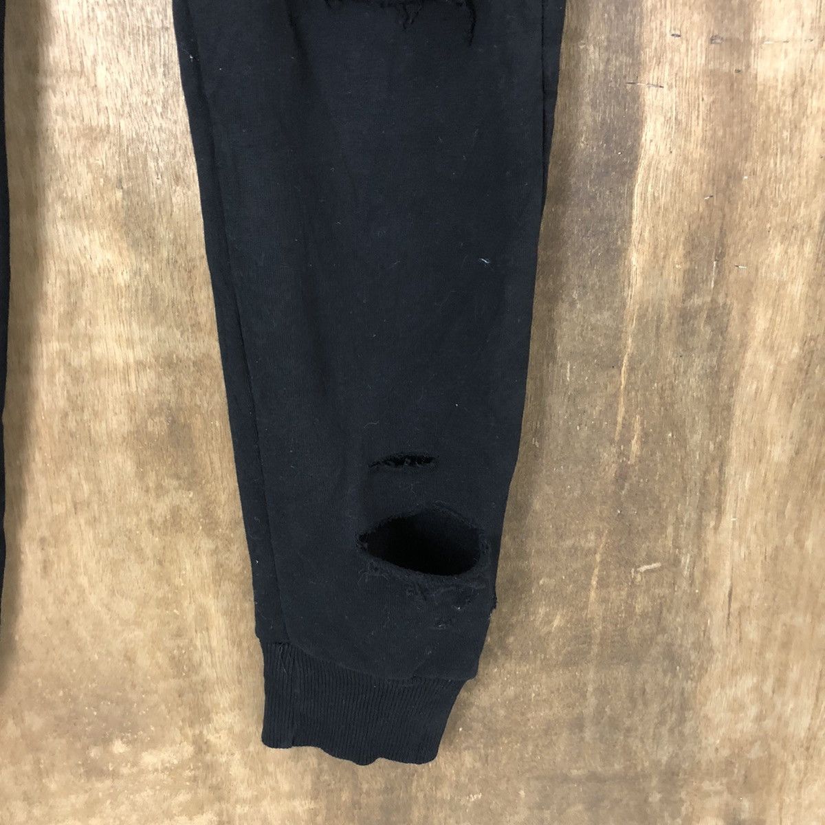 Bershka × Designer Bershka Black Distressed Joggers pants #6182 Size US 28 / EU 44 - 6 Thumbnail