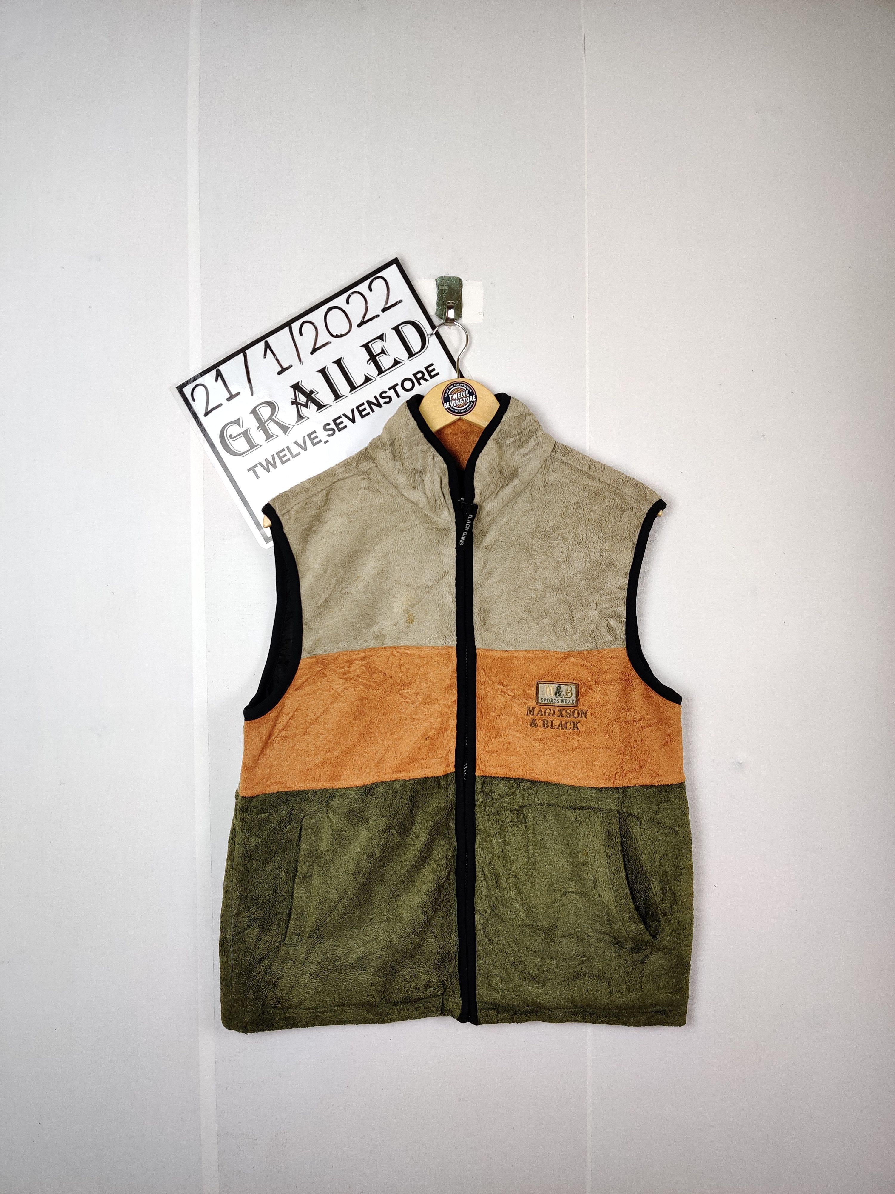 Japanese Brand Vintage Magixson Fleece Embroidery Logo Vest Size US M / EU 48-50 / 2 - 1 Thumbnail