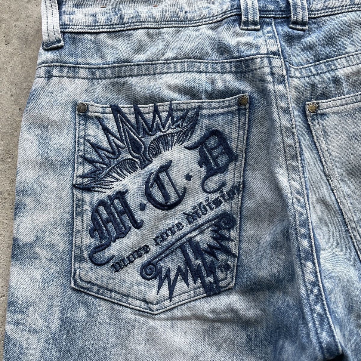 Japanese Brand Rare🔥 Vintage MCD Faded Embroidery Denim Pants Distressed Size US 33 - 12 Thumbnail