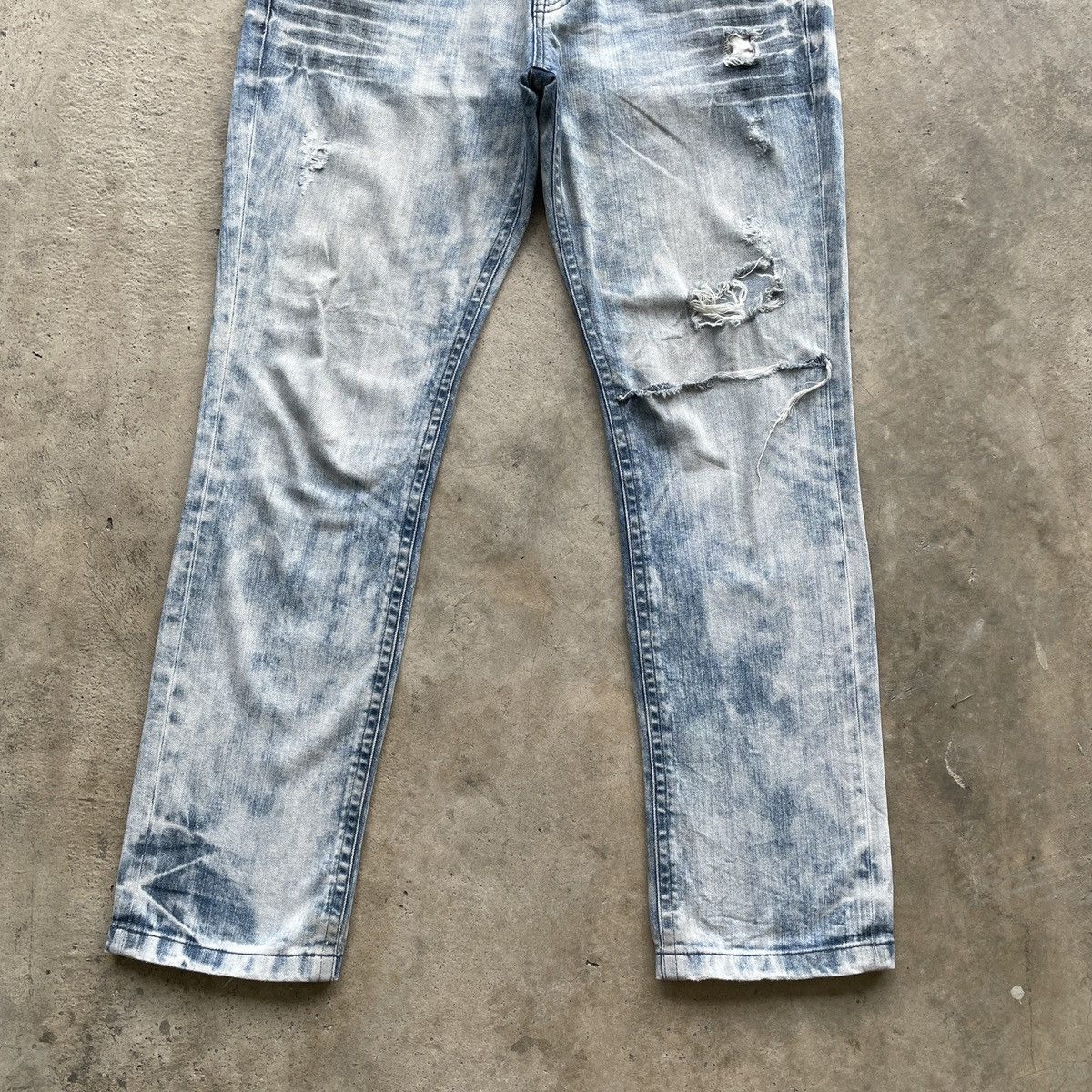 Japanese Brand Rare🔥 Vintage MCD Faded Embroidery Denim Pants Distressed Size US 33 - 5 Thumbnail