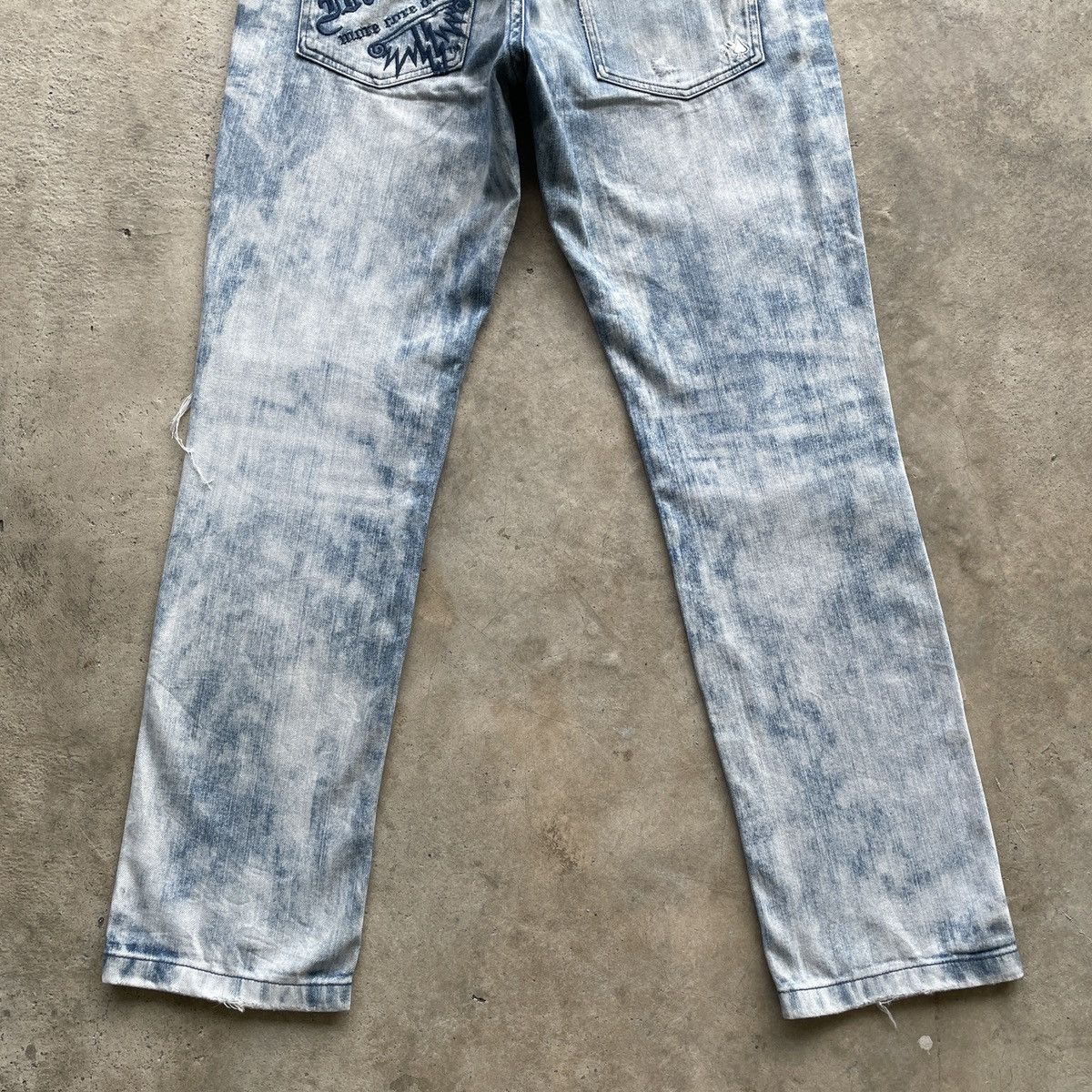 Japanese Brand Rare🔥 Vintage MCD Faded Embroidery Denim Pants Distressed Size US 33 - 15 Thumbnail