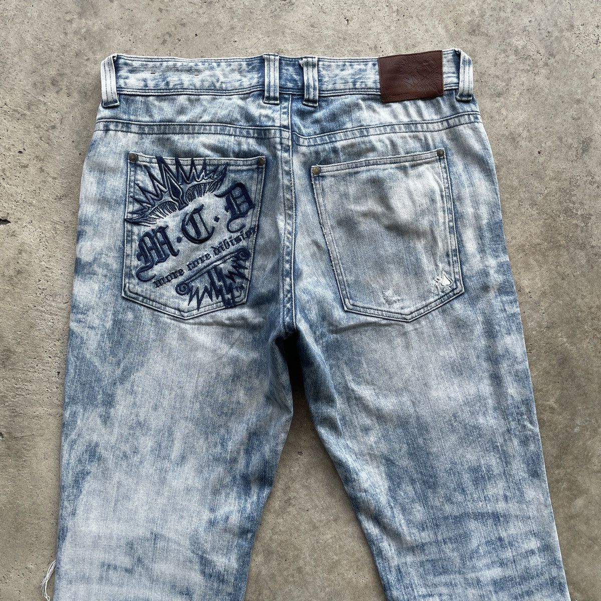 Japanese Brand Rare🔥 Vintage MCD Faded Embroidery Denim Pants Distressed Size US 33 - 14 Thumbnail