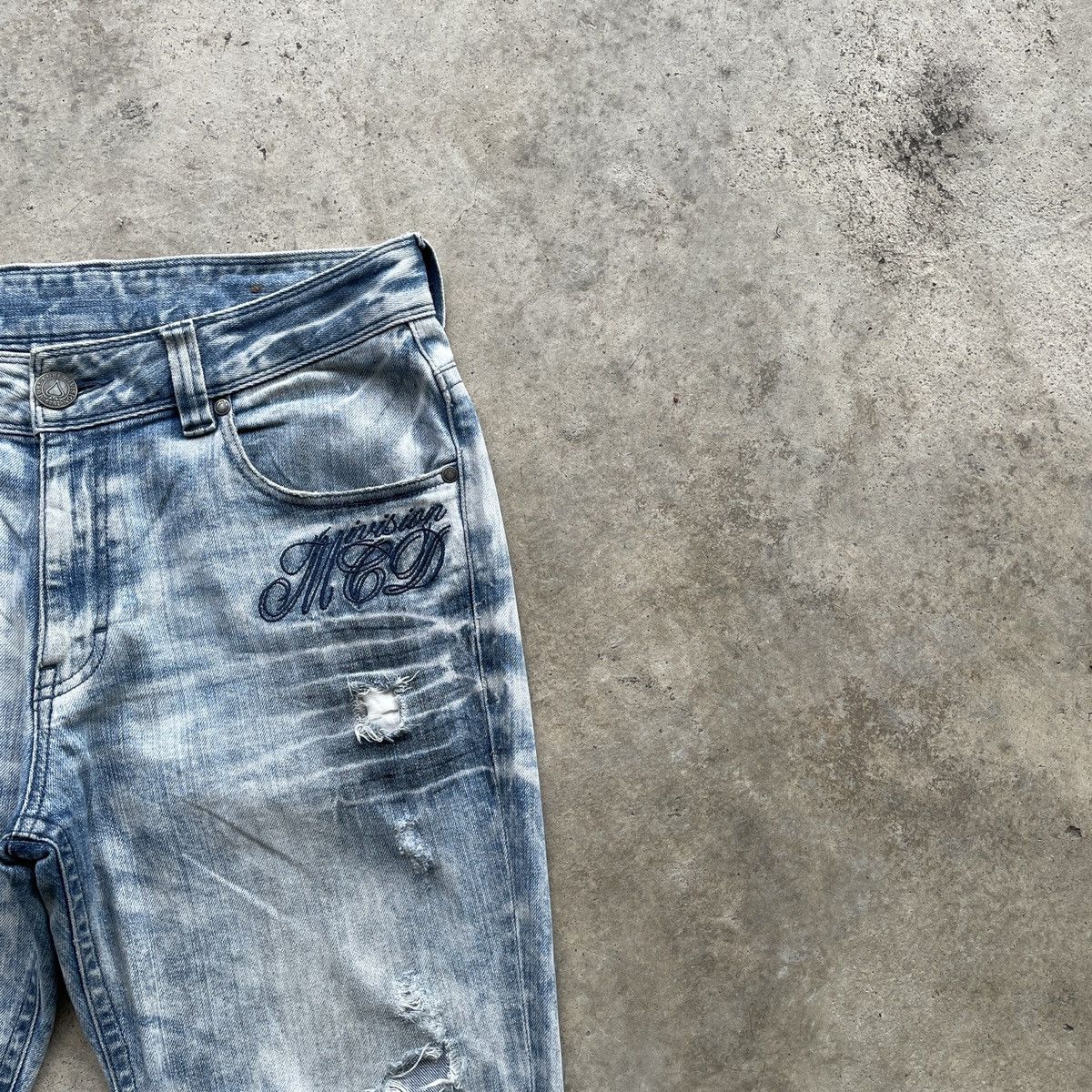Japanese Brand Rare🔥 Vintage MCD Faded Embroidery Denim Pants Distressed Size US 33 - 7 Thumbnail