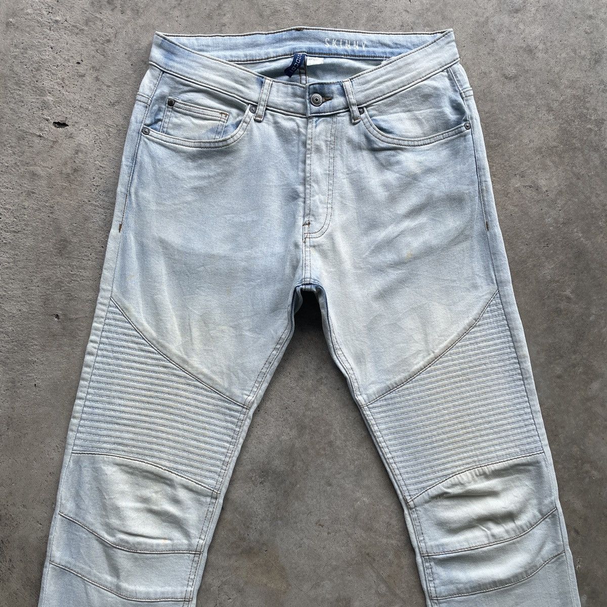 Japanese Brand Vintage Japanese Faded Light Wash Bikers Denim Jeans Pants Size US 30 / EU 46 - 3 Thumbnail