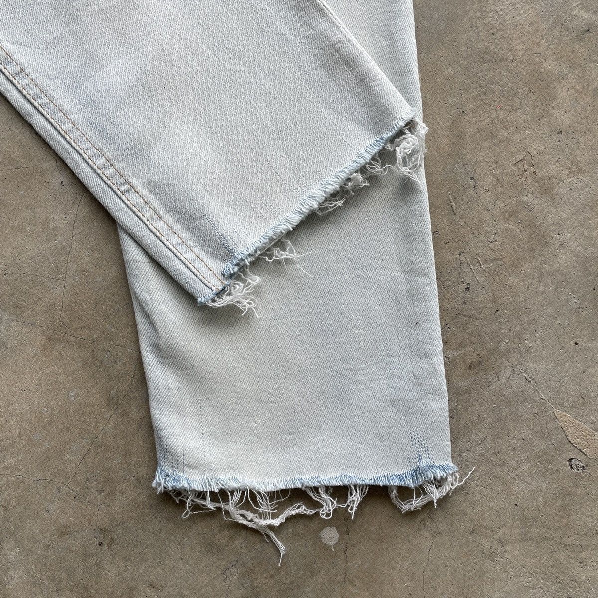 Japanese Brand Vintage Japanese Faded Light Wash Bikers Denim Jeans Pants Size US 30 / EU 46 - 10 Thumbnail