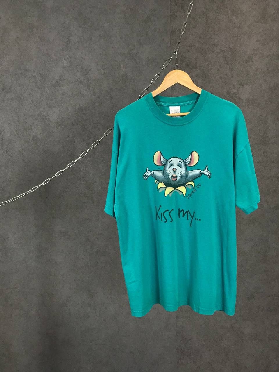 Vintage Charlie Chinchila vintage 1999 humor Overprinted tee Size US XL / EU 56 / 4 - 1 Thumbnail