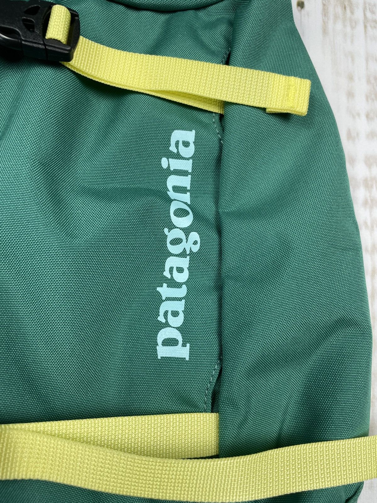 Patagonia Patagonia Sling Bag Atom 8L Backpack Size ONE SIZE - 5 Thumbnail