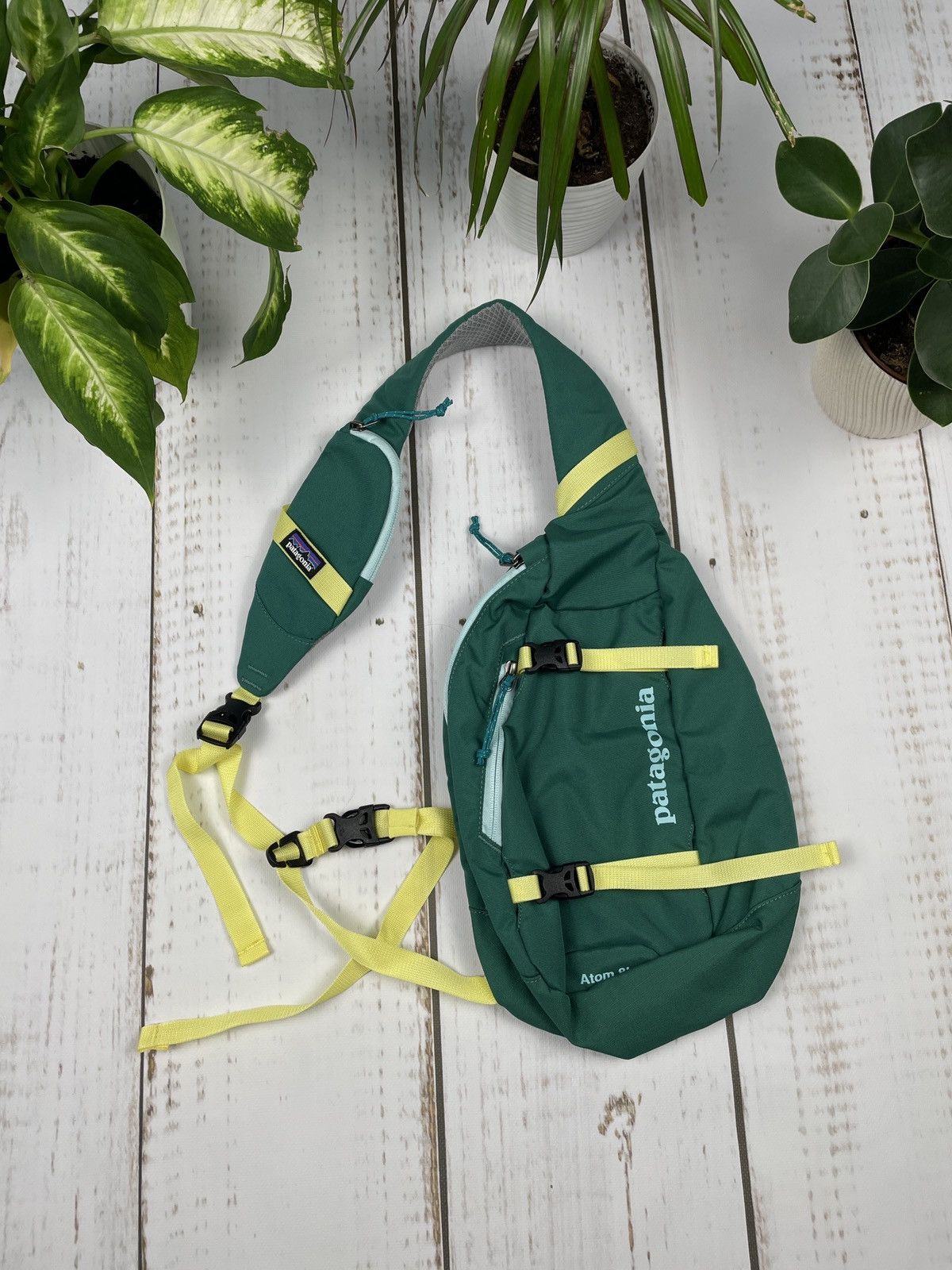 Patagonia Patagonia Sling Bag Atom 8L Backpack Size ONE SIZE - 1 Thumbnail