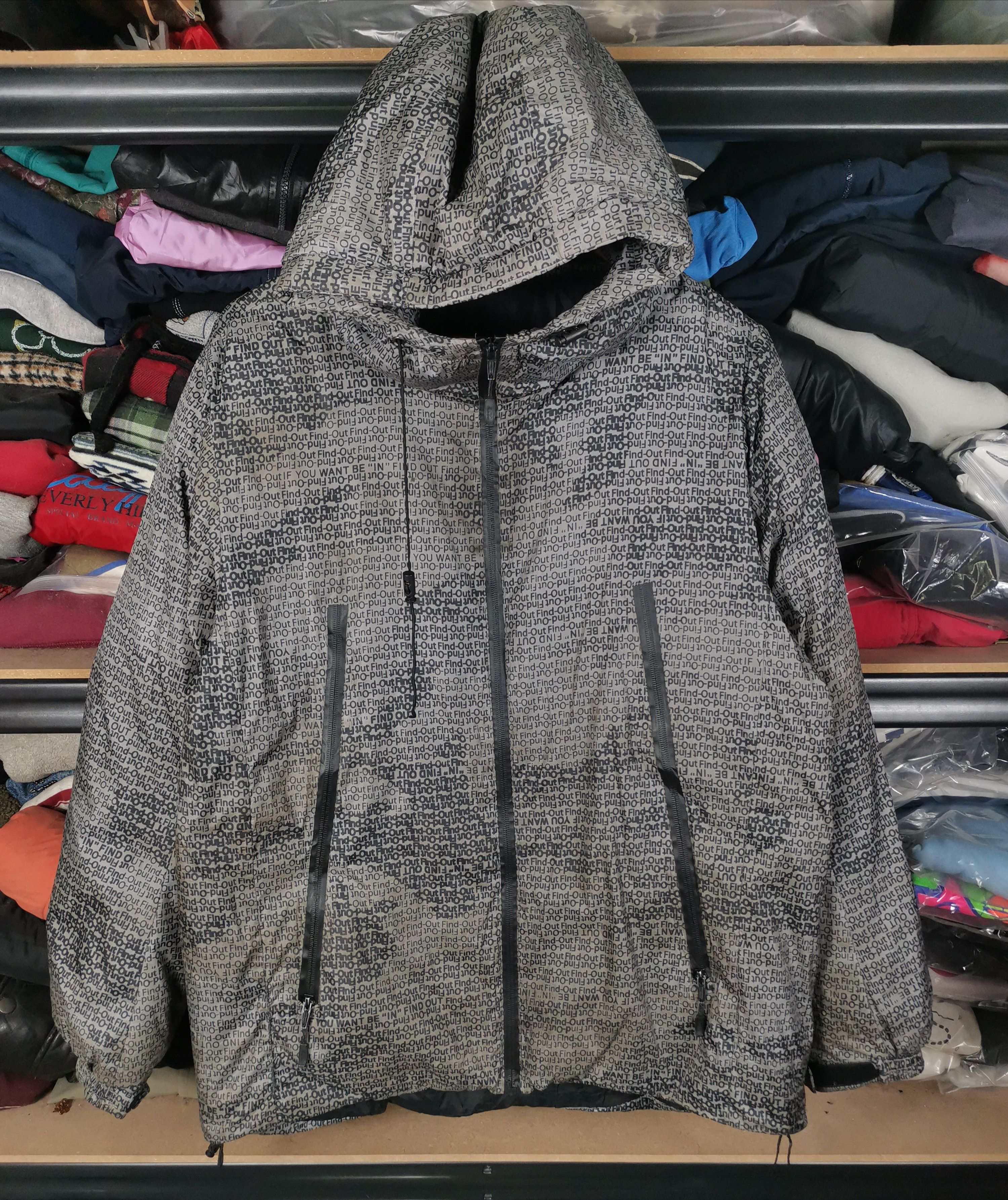 image of Archival Clothing Vintage Find-Out Fullprint Puffer Jacket in Grey, Men's (Size XL)