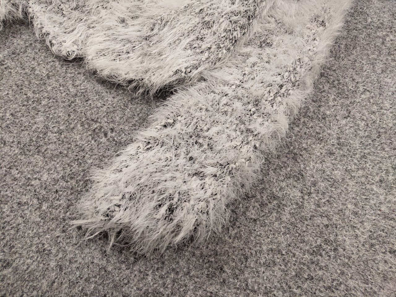 Japanese Brand Vintage Y2K Japanese White Mohair Teddy Cardigan Sweater Size S / US 4 / IT 40 - 5 Thumbnail