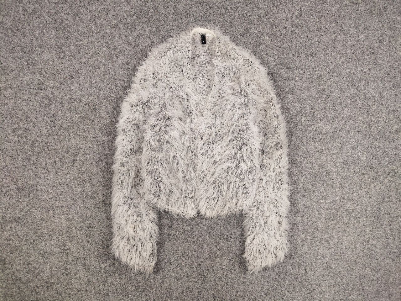 Japanese Brand Vintage Y2K Japanese White Mohair Teddy Cardigan Sweater Size S / US 4 / IT 40 - 1 Thumbnail