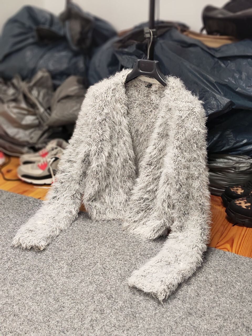 Japanese Brand Vintage Y2K Japanese White Mohair Teddy Cardigan Sweater Size S / US 4 / IT 40 - 20 Thumbnail