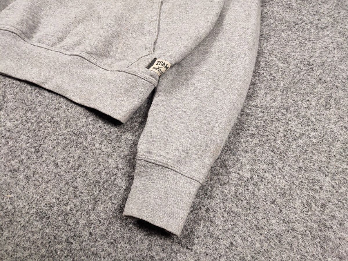 Nike Vintage 90s Nike USA Beaverton Oregon Gray Hoodie Size US S / EU 44-46 / 1 - 5 Thumbnail
