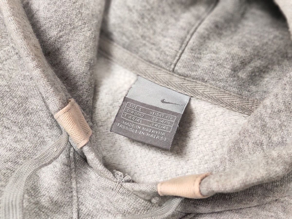 Nike Vintage 90s Nike USA Beaverton Oregon Gray Hoodie Size US S / EU 44-46 / 1 - 16 Thumbnail