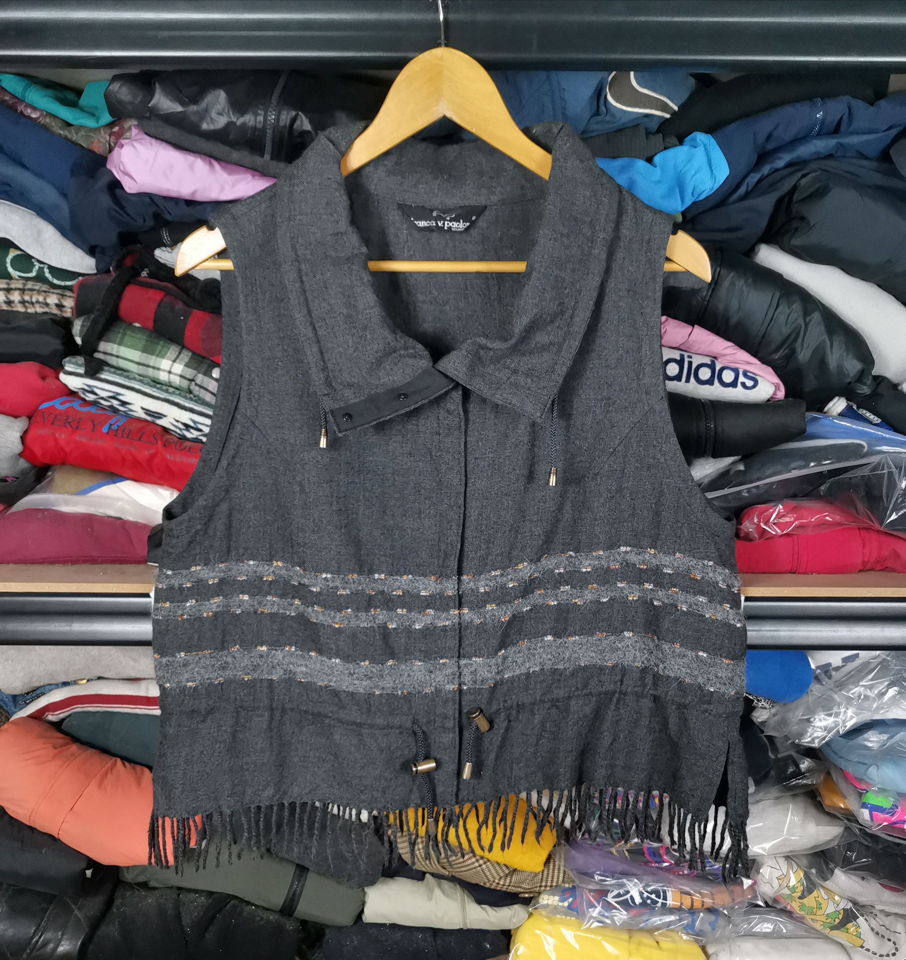 image of Archival Clothing Vintage Franca V.paoloni Milano Vest in Grey, Men's (Size Medium)