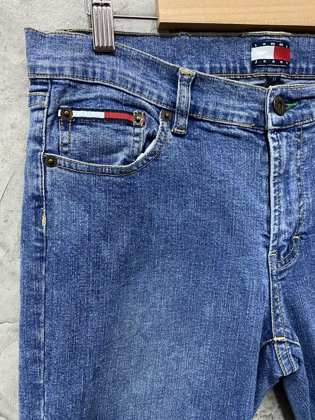 Tommy Hilfiger × Vintage Vintage Tommy Hilfiger Star Patch Flared Denim Pants Size US 30 / EU 46 - 10 Thumbnail