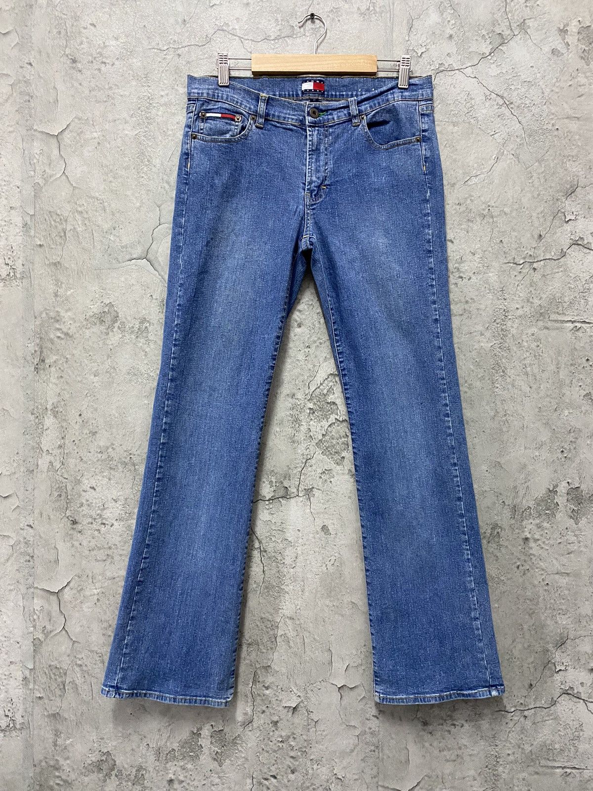 Tommy Hilfiger × Vintage Vintage Tommy Hilfiger Star Patch Flared Denim Pants Size US 30 / EU 46 - 2 Thumbnail