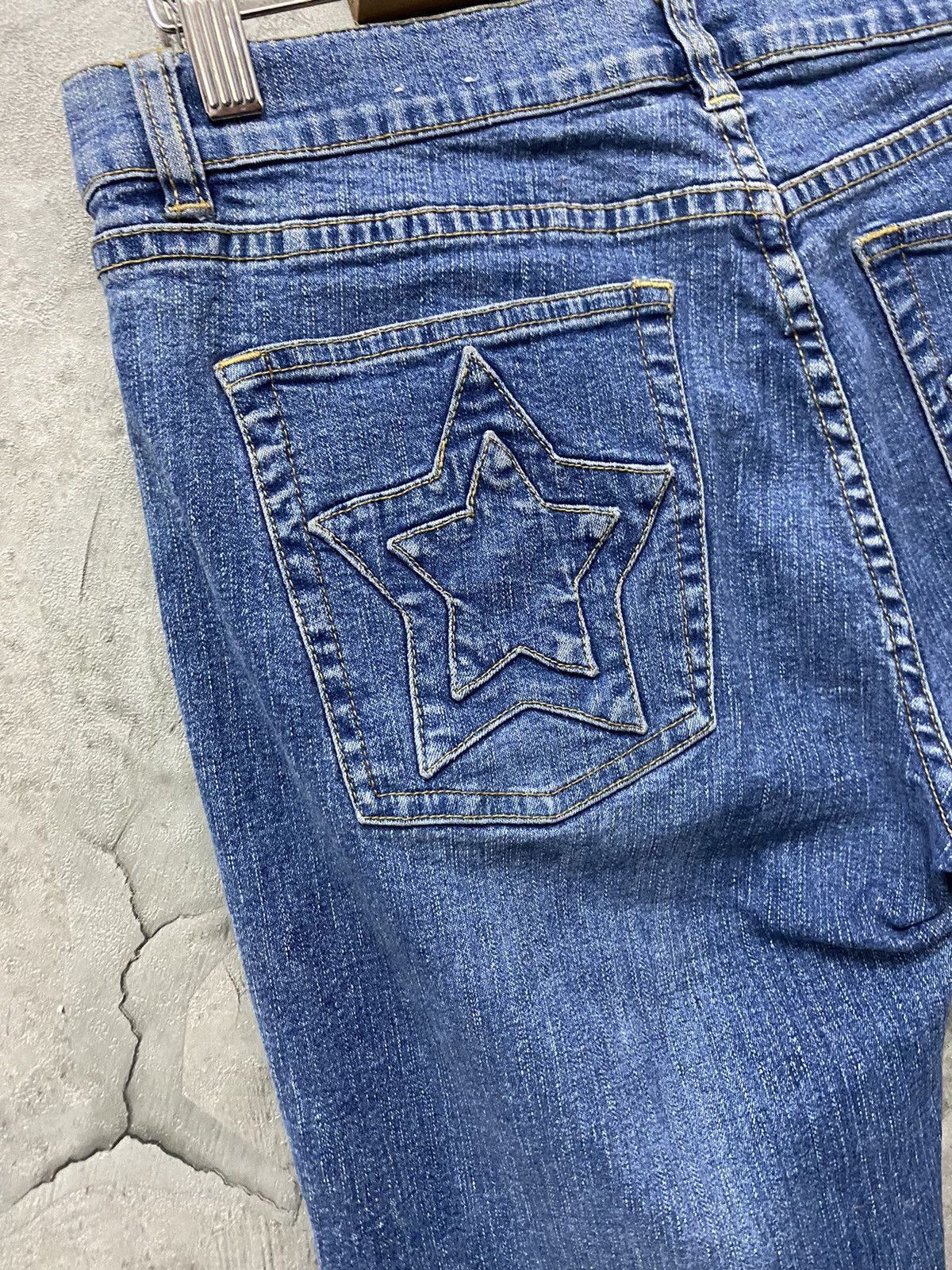 Tommy Hilfiger × Vintage Vintage Tommy Hilfiger Star Patch Flared Denim Pants Size US 30 / EU 46 - 6 Thumbnail