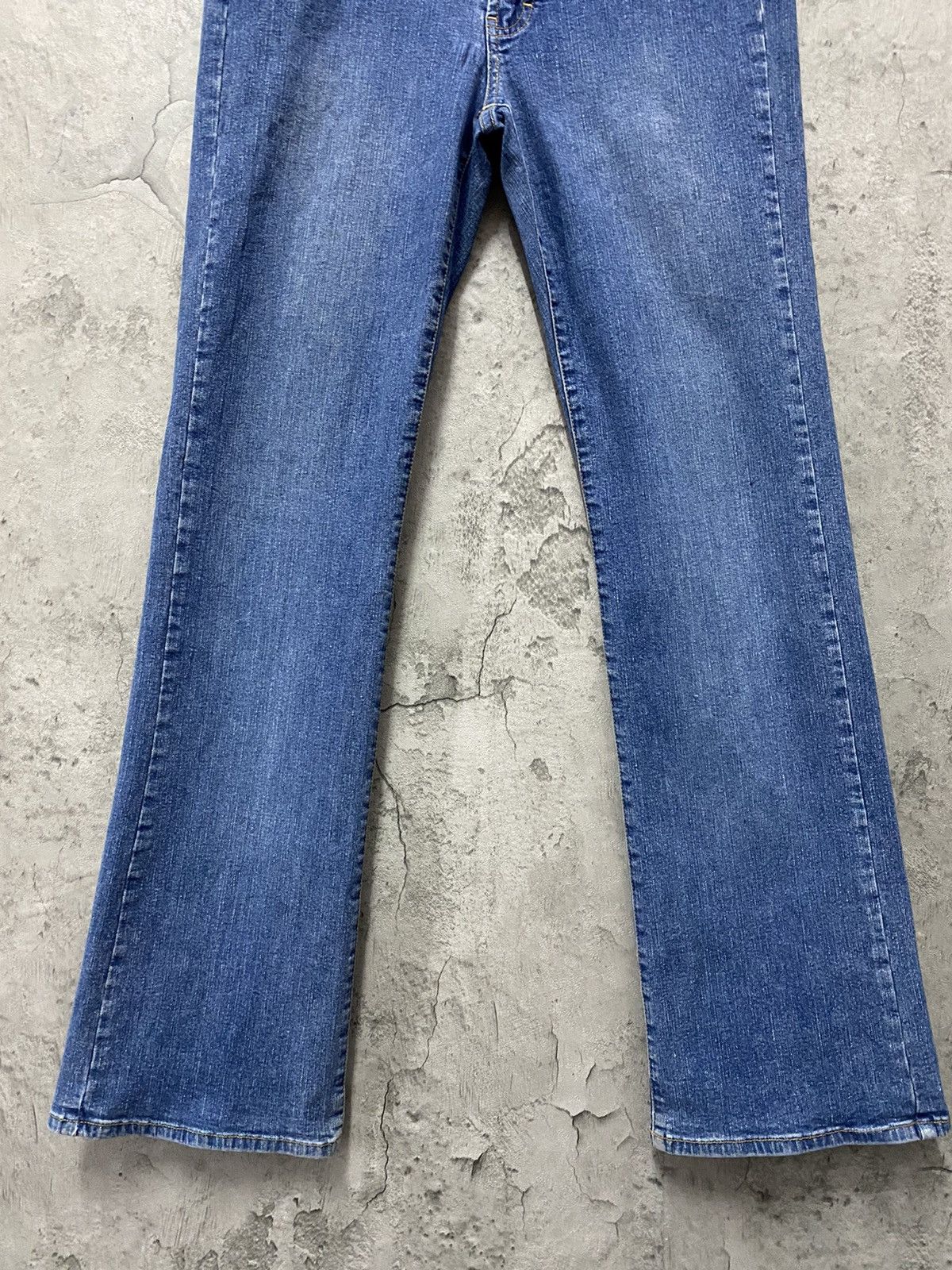 Tommy Hilfiger × Vintage Vintage Tommy Hilfiger Star Patch Flared Denim Pants Size US 30 / EU 46 - 9 Thumbnail