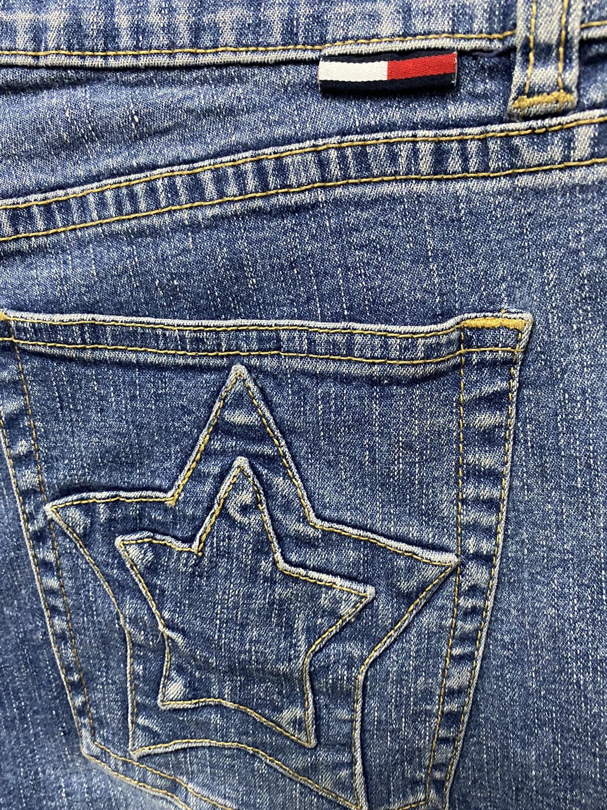 Tommy Hilfiger × Vintage Vintage Tommy Hilfiger Star Patch Flared Denim Pants Size US 30 / EU 46 - 7 Thumbnail