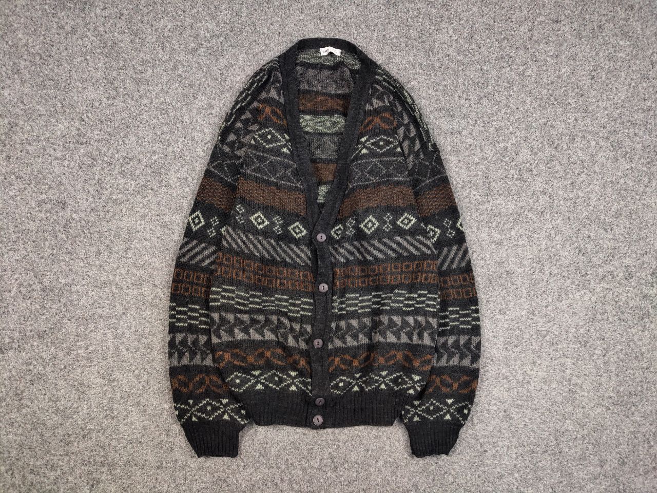 Vintage Vintage 90's Japanese Patterned Cardigan Knitted Sweater Size US L / EU 52-54 / 3 - 1 Thumbnail