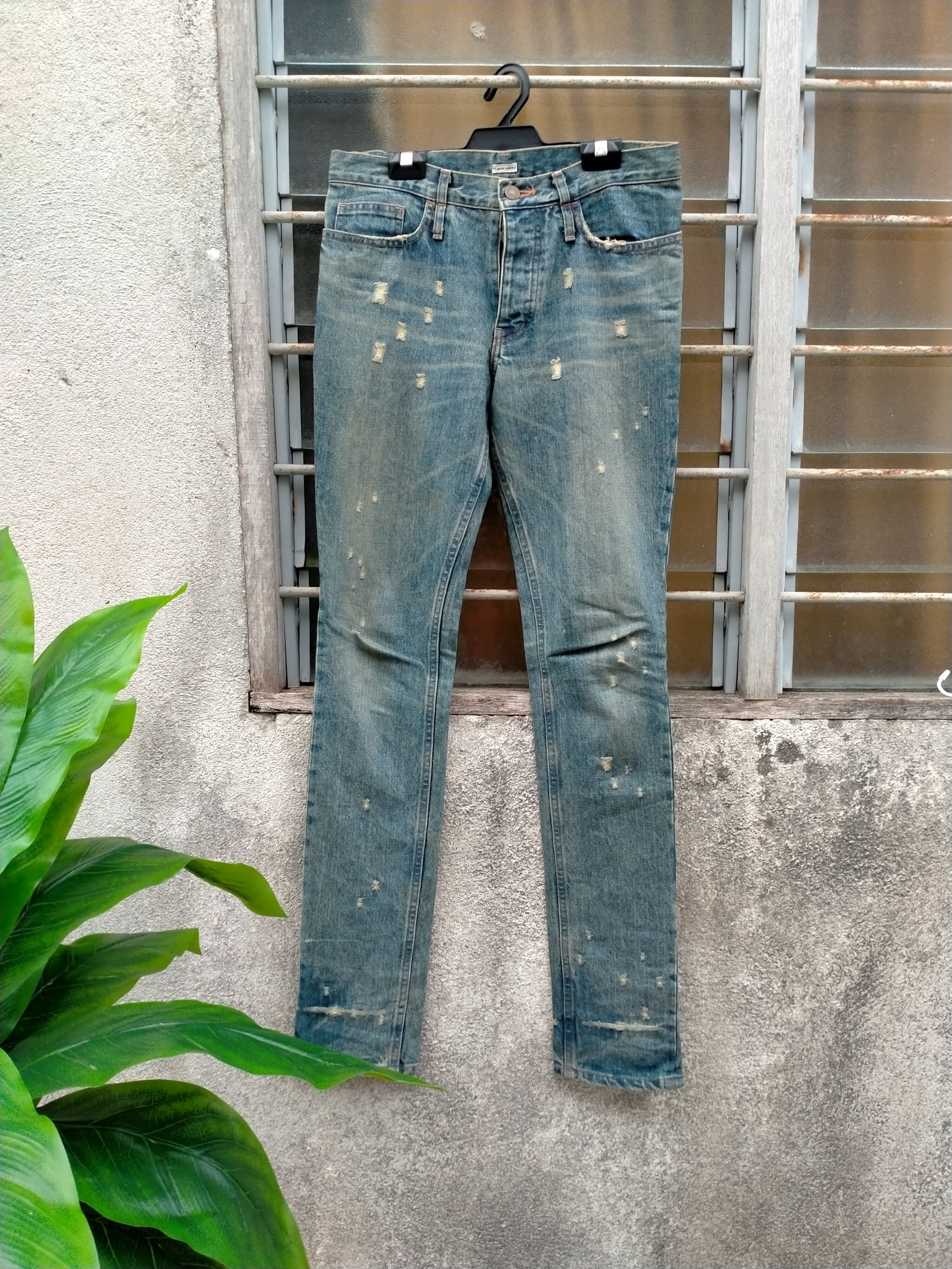 Tsumori Chisato Tsumori Chisato Distressed Jeans Size 30" / US 8 / IT 44 - 1 Thumbnail