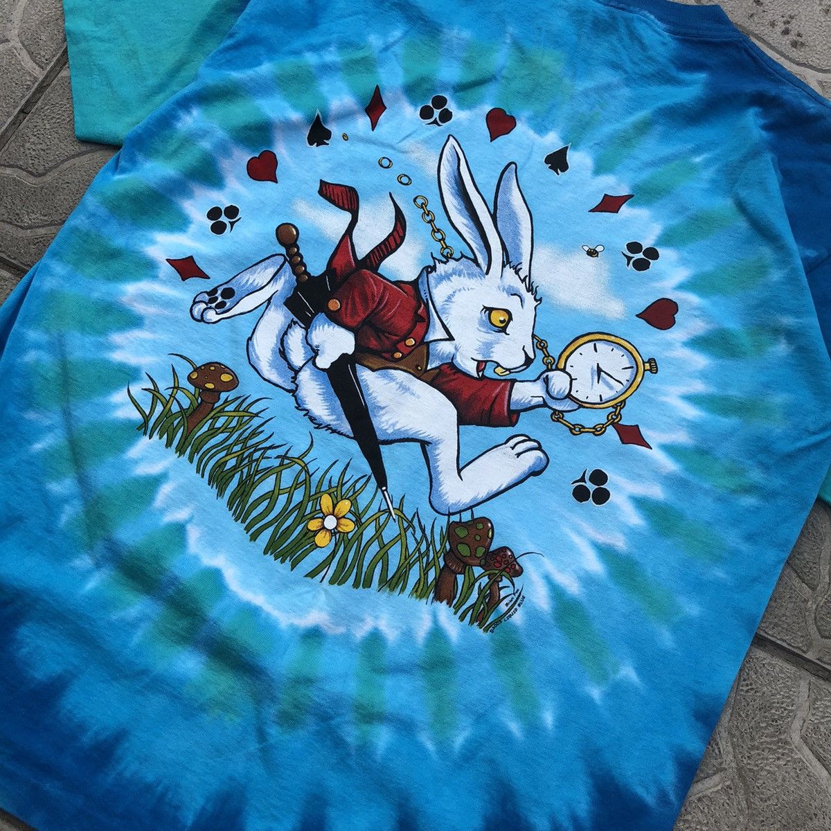 Liquid Blue Vintage Liquid Blue Brian Fox Alice In Wonderland tshirt Size US L / EU 52-54 / 3 - 7 Thumbnail