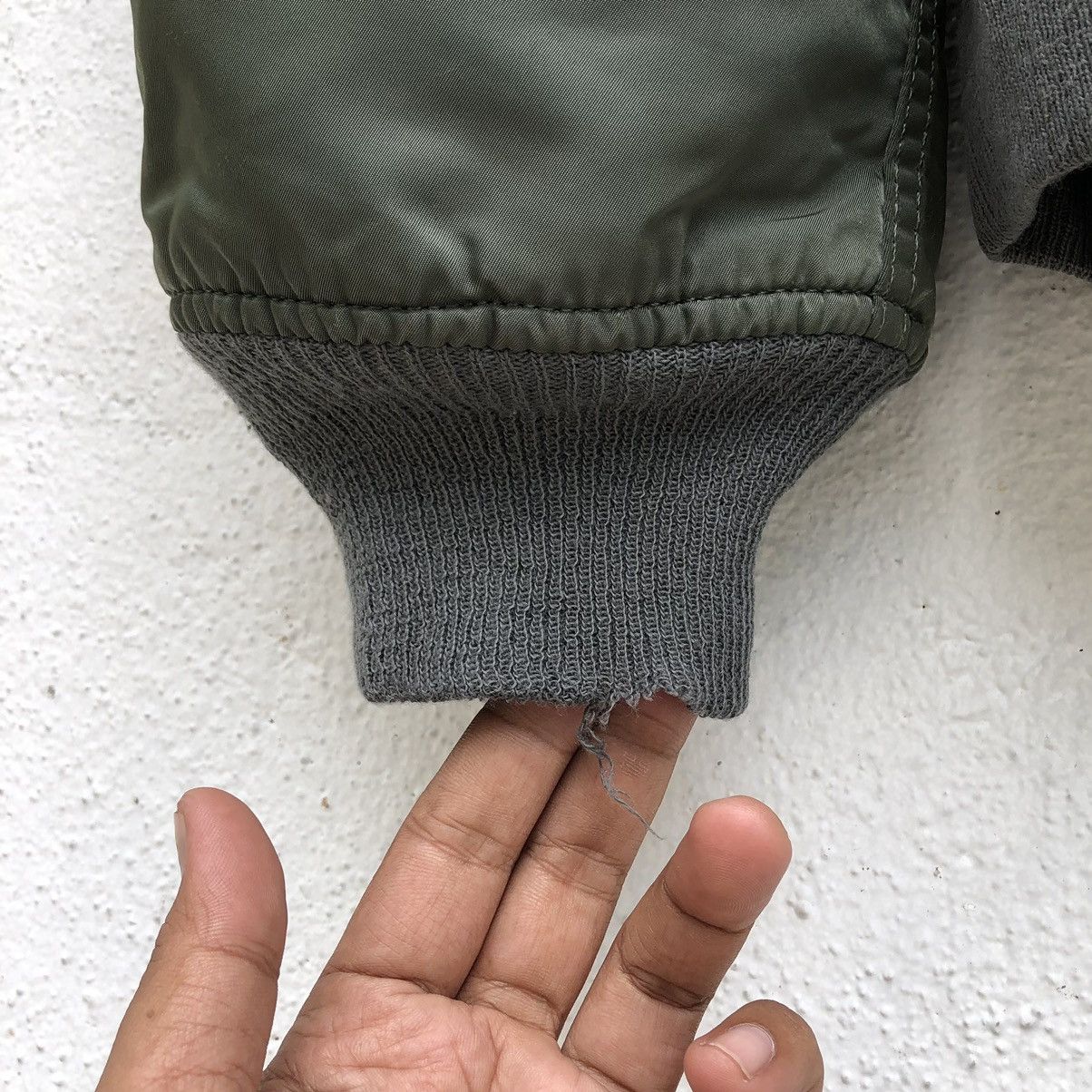 Alpha Industries Vintage Alpha Industries MA-1 Flyer's Bomber Jacket Size US L / EU 52-54 / 3 - 14 Thumbnail