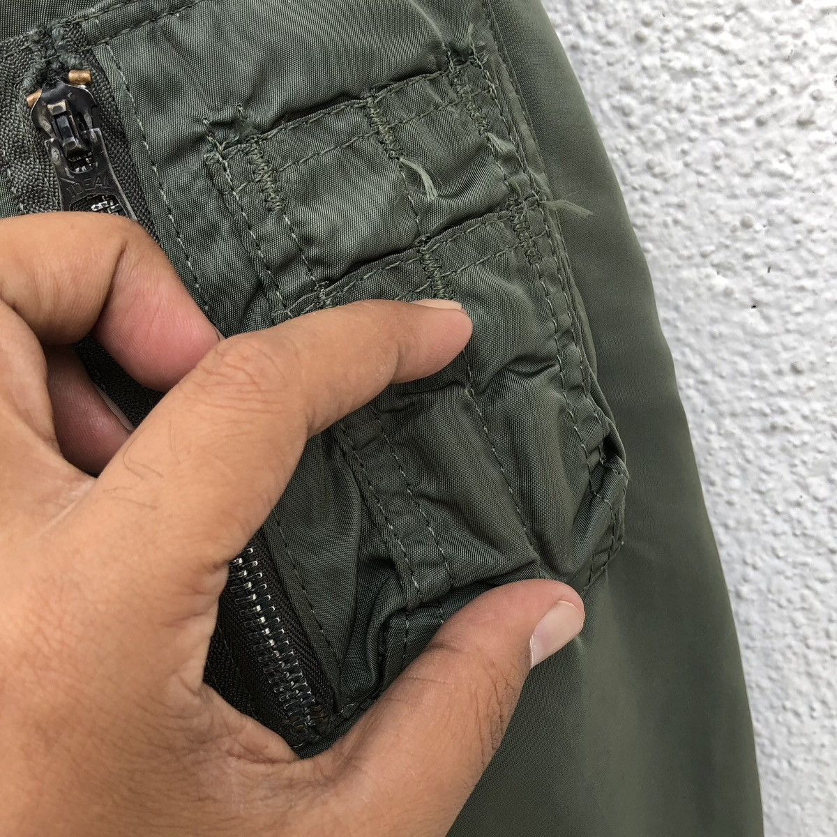 Alpha Industries Vintage Alpha Industries MA-1 Flyer's Bomber Jacket Size US L / EU 52-54 / 3 - 10 Thumbnail