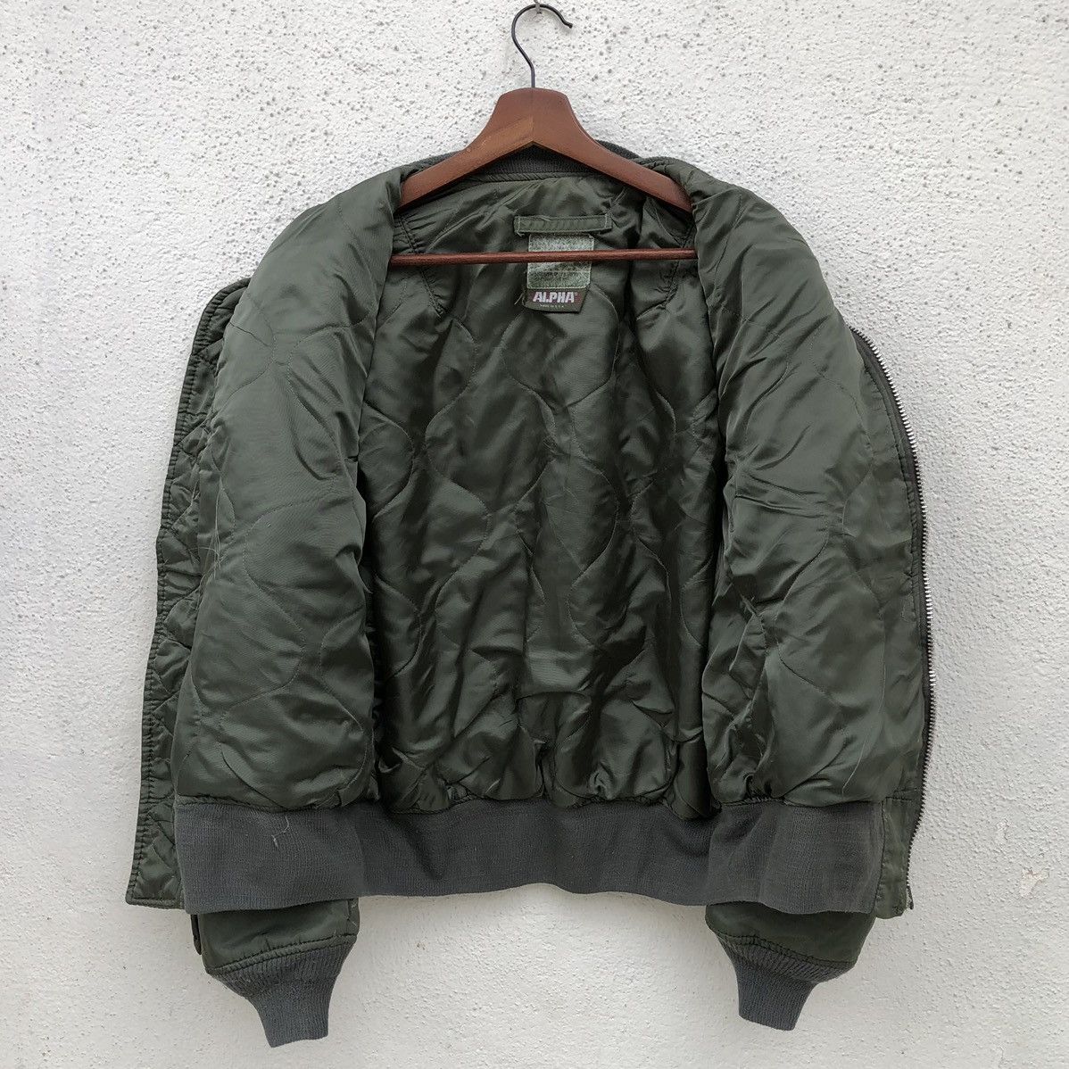 Alpha Industries Vintage Alpha Industries MA-1 Flyer's Bomber Jacket Size US L / EU 52-54 / 3 - 6 Thumbnail