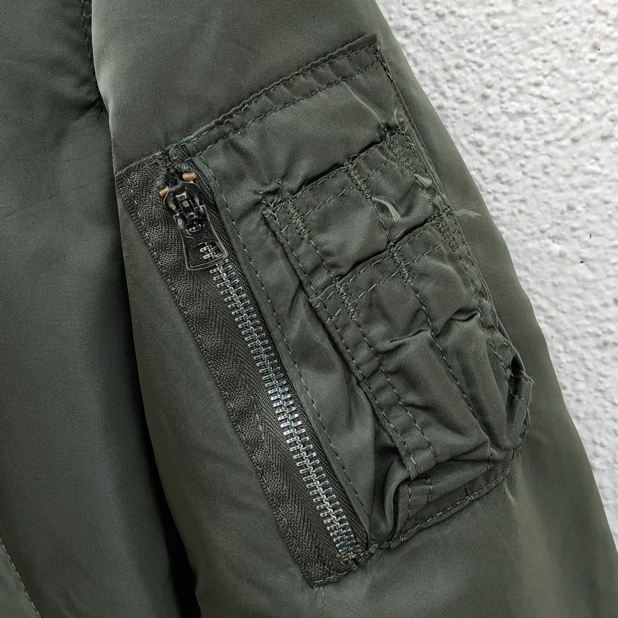 Alpha Industries Vintage Alpha Industries MA-1 Flyer's Bomber Jacket Size US L / EU 52-54 / 3 - 9 Thumbnail