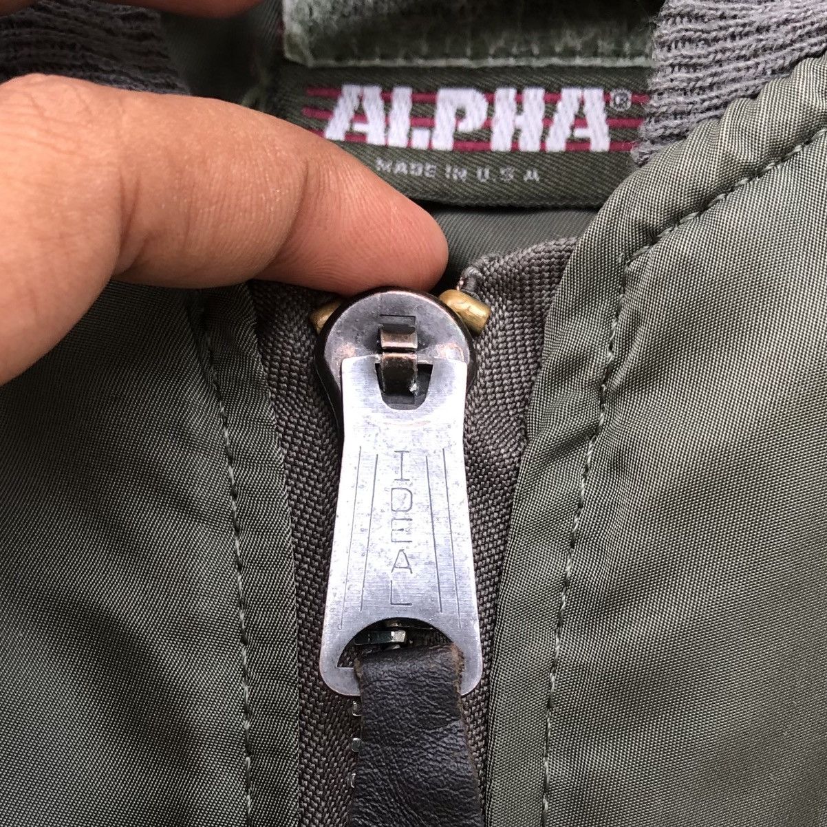 Alpha Industries Vintage Alpha Industries MA-1 Flyer's Bomber Jacket Size US L / EU 52-54 / 3 - 16 Thumbnail