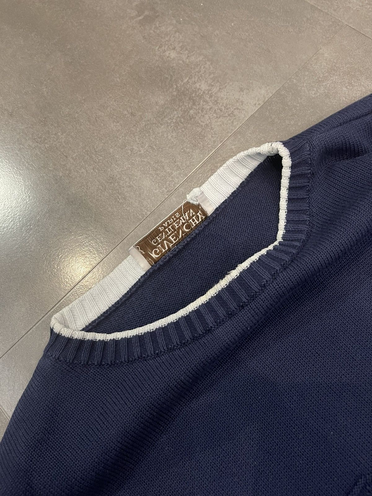 Givenchy Vintage Givenchy Flag Logo Knitted Dark Navy Sweater Size US XL / EU 56 / 4 - 15 Thumbnail