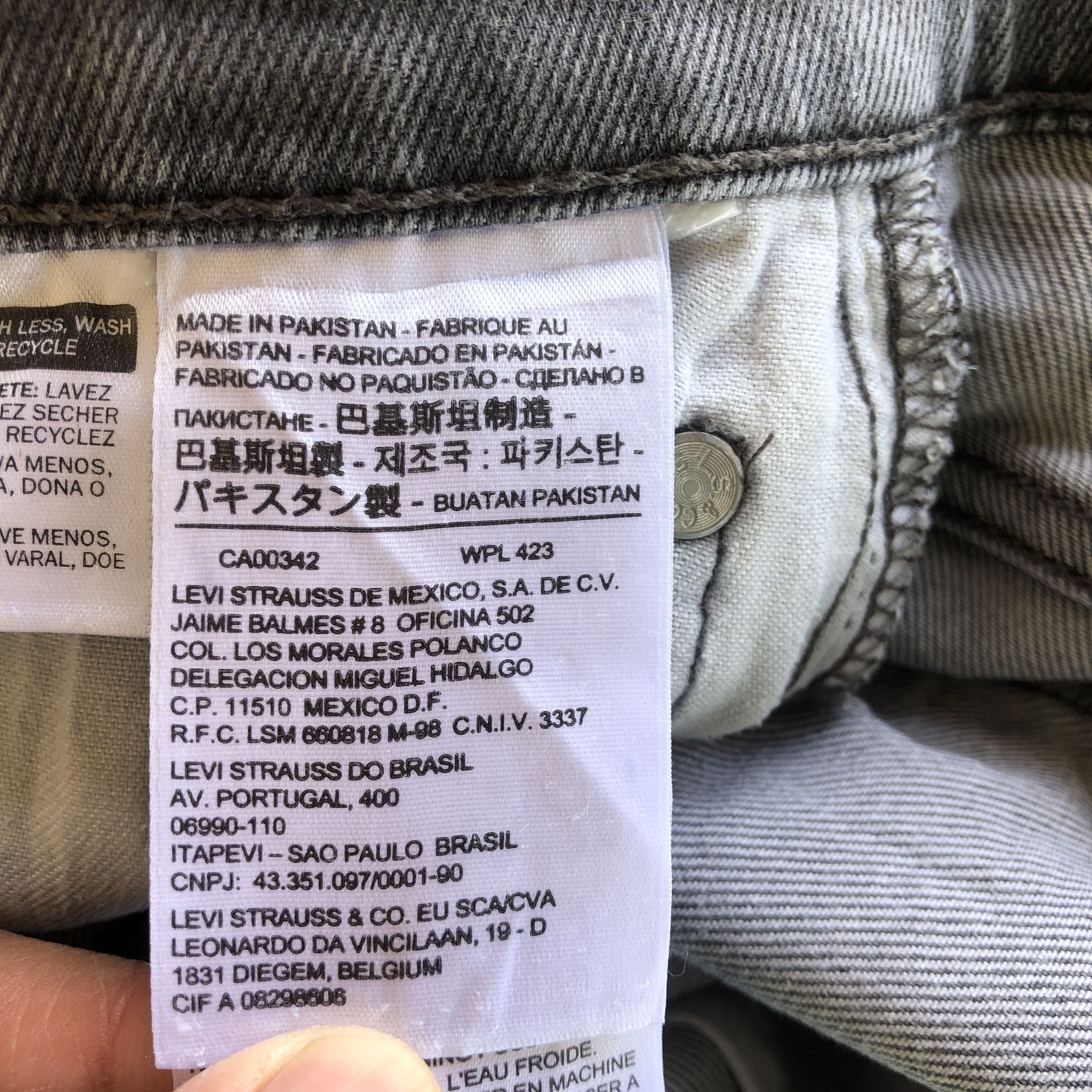 Jean Vintage Levis Sun Faded Black Baggy Jeans Levi's 569 Denim Size US 36 / EU 52 - 12 Thumbnail