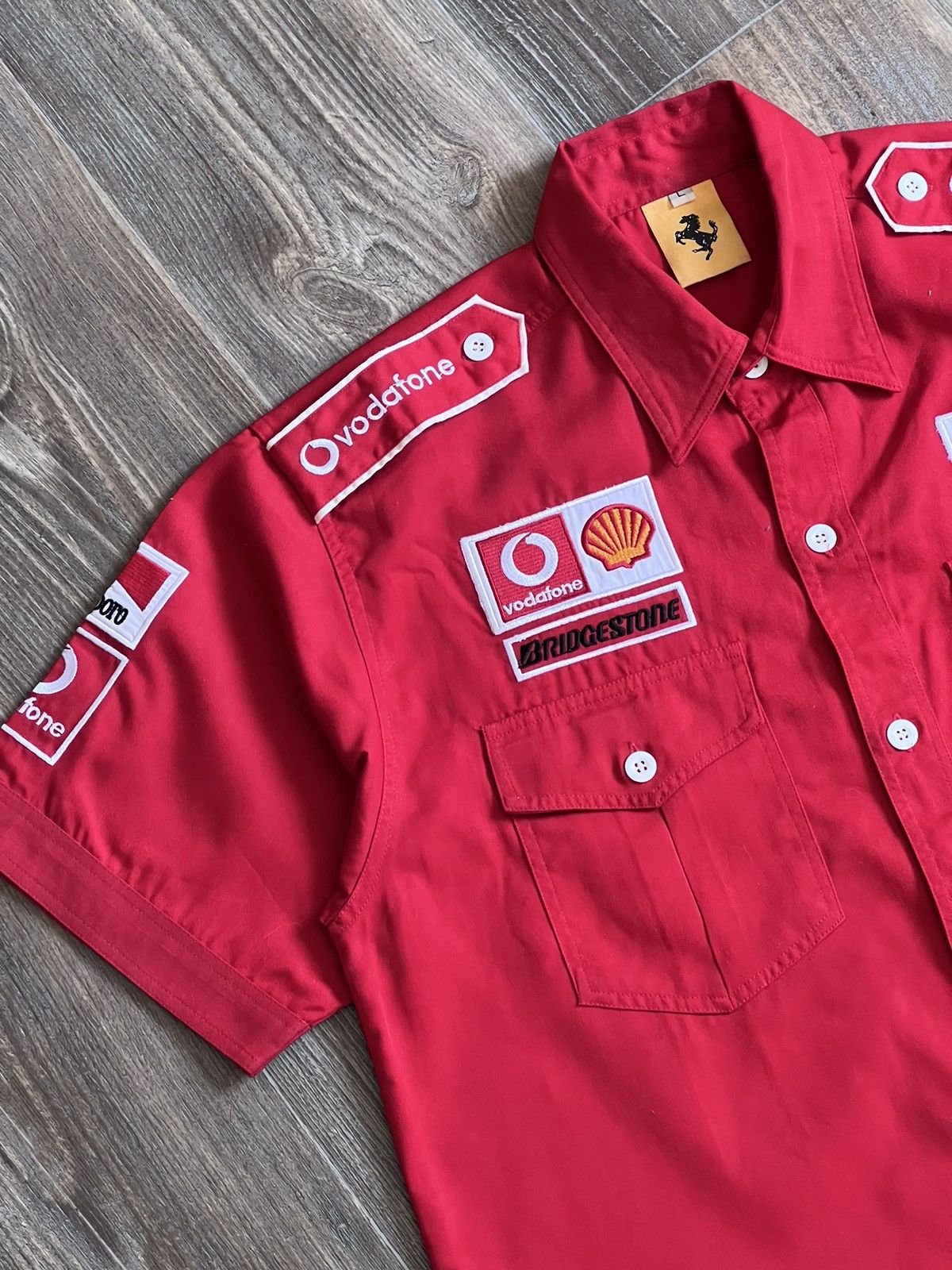 Ferrari × Marlboro × Vintage Vintage Ferrari Marlboro red racing patches buttons shirt Size US L / EU 52-54 / 3 - 4 Thumbnail