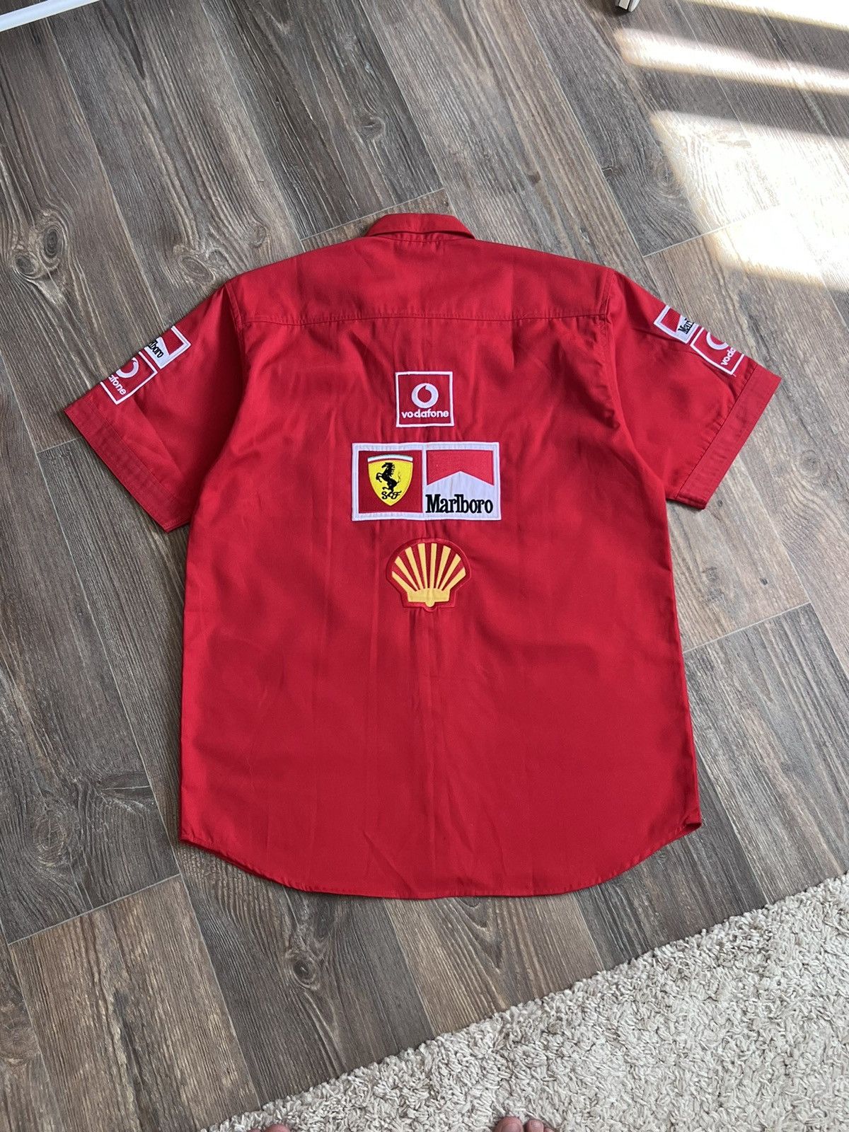 Ferrari × Marlboro × Vintage Vintage Ferrari Marlboro red racing patches buttons shirt Size US L / EU 52-54 / 3 - 2 Thumbnail