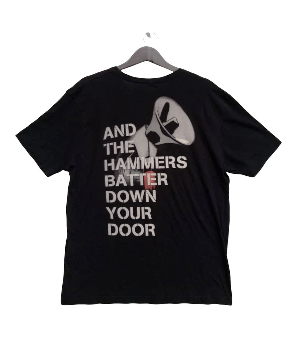 Band Tees 💥ROGERS WATER PINK FLOYD the wall rock band album tee shirt Size US XL / EU 56 / 4 - 2 Thumbnail