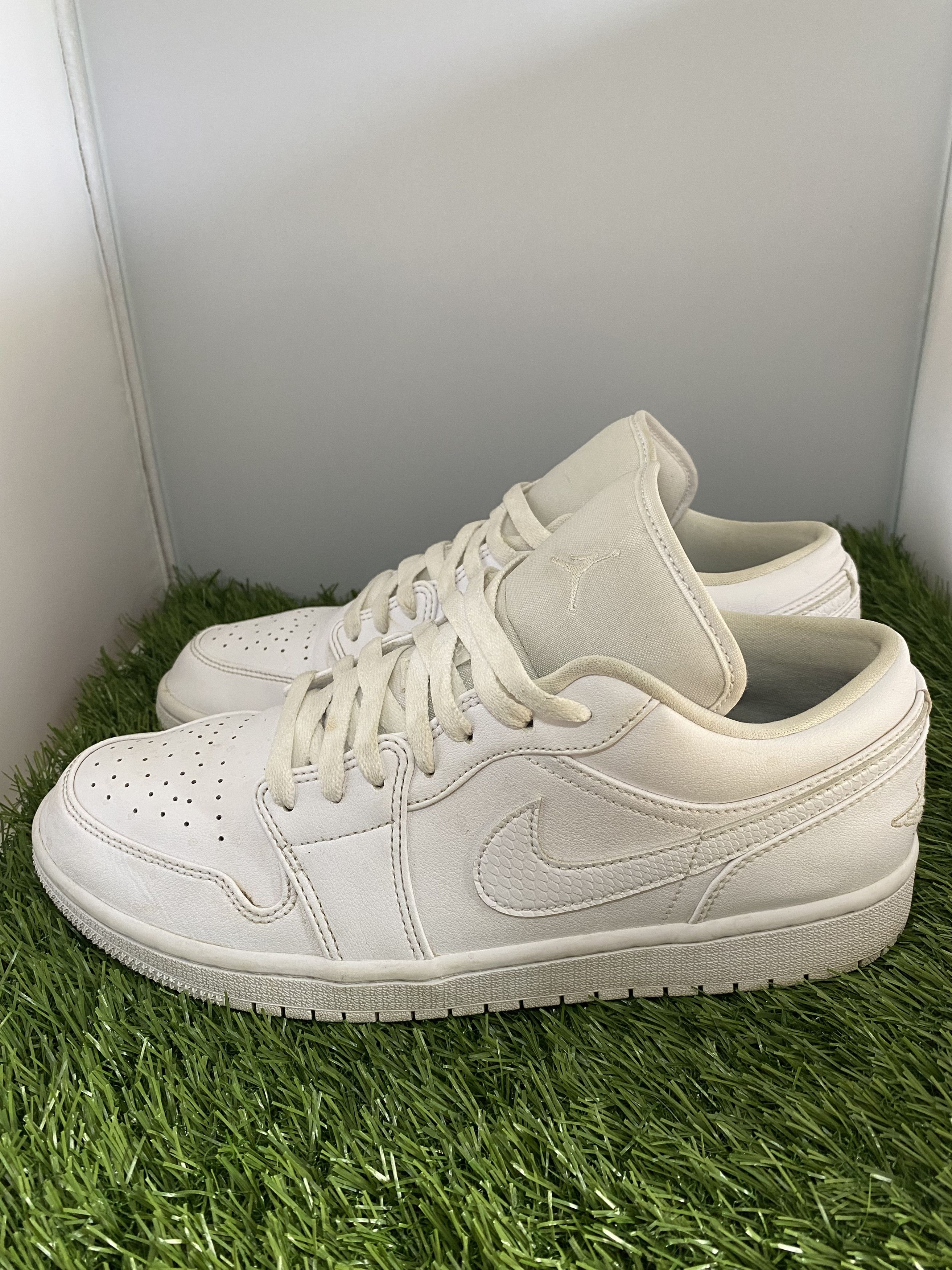 Jordan 1 Low Triple White